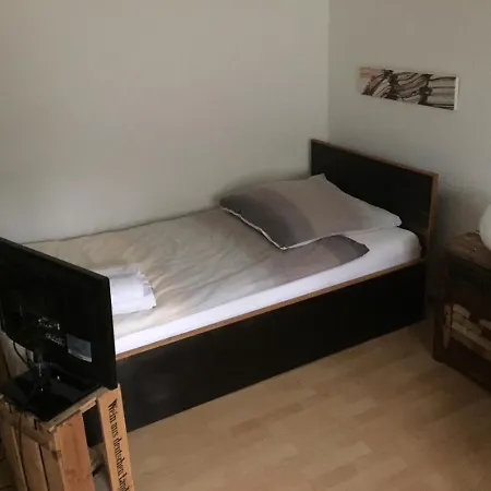 11201 Stilvolles Wg-zimmer In Frankfurt Hochst Lejlighed *