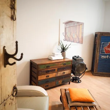 11201 Stilvolles Wg-zimmer In Frankfurt Hochst Apartment *